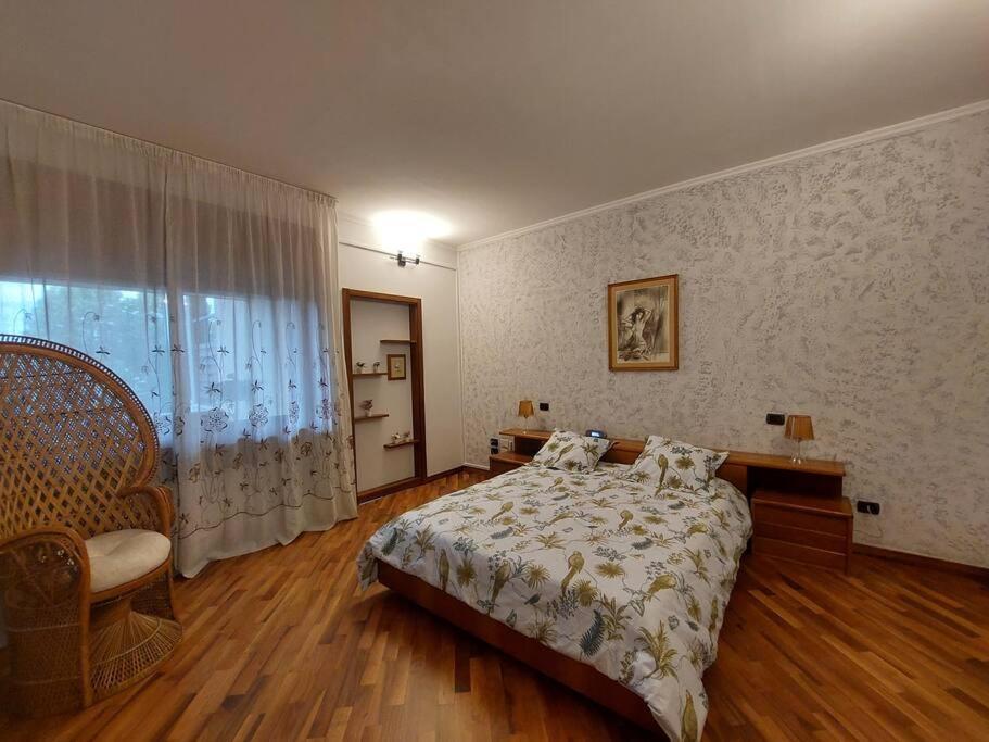 Apartament Lungarno 32 With Private Parking Florencja Zewnętrze zdjęcie