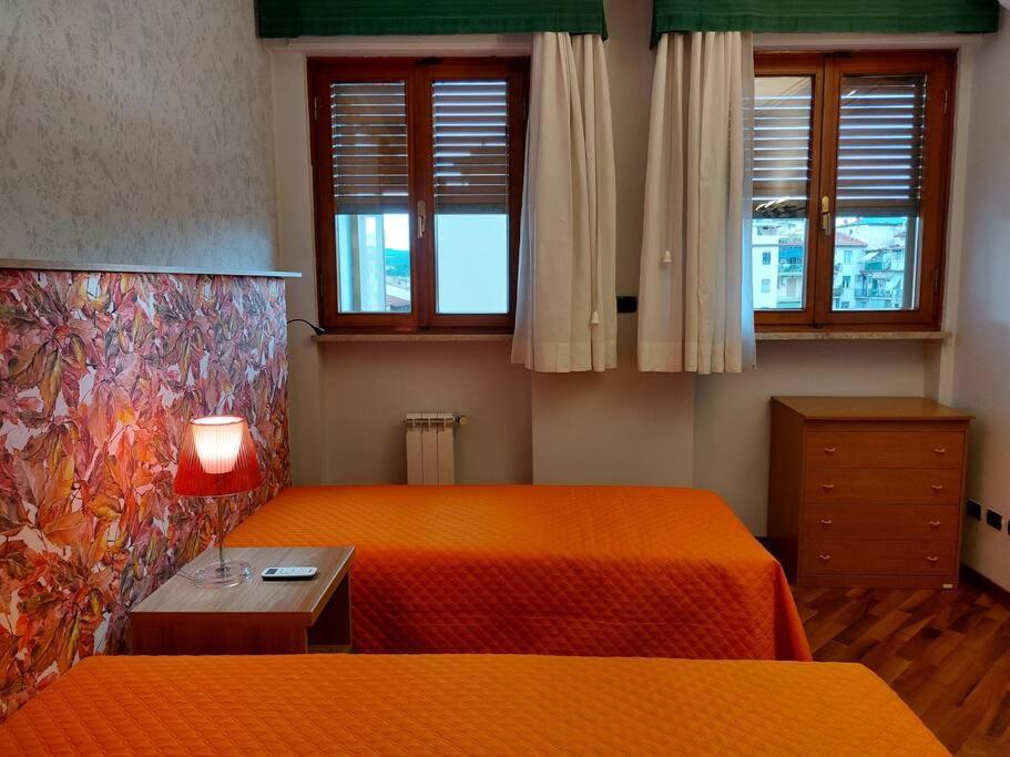 Apartament Lungarno 32 With Private Parking Florencja Zewnętrze zdjęcie