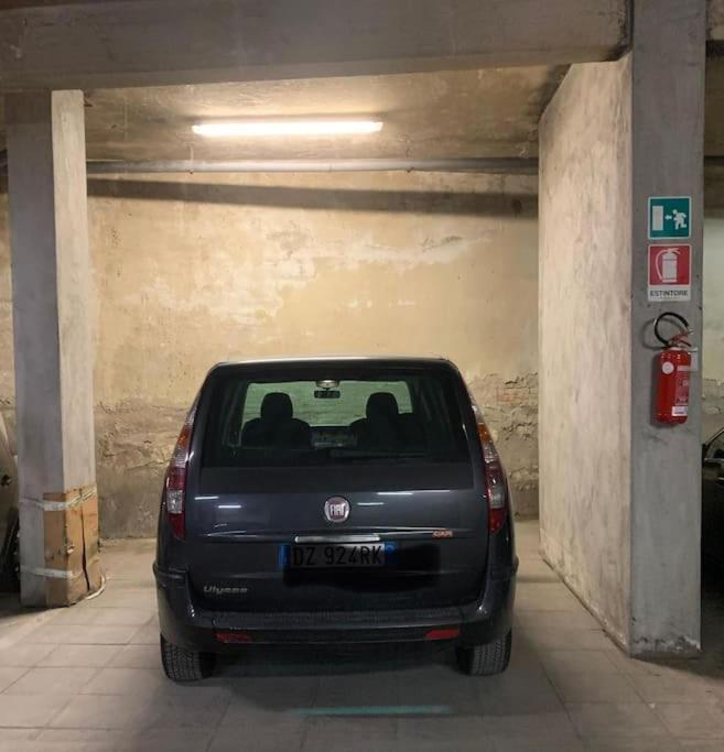 Apartament Lungarno 32 With Private Parking Florencja Zewnętrze zdjęcie